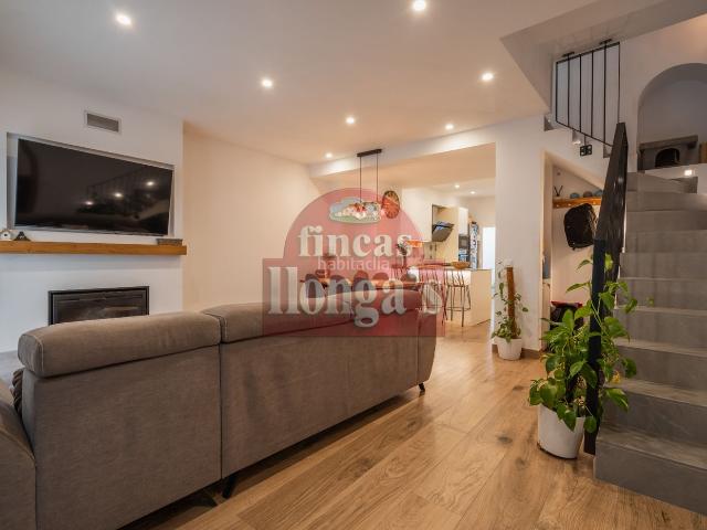 Casa en venta en Baleares Maó Mahón, Llucmaçanes. Casa reformada con encanto en pleno corazón de Mahón. Casas Maó.