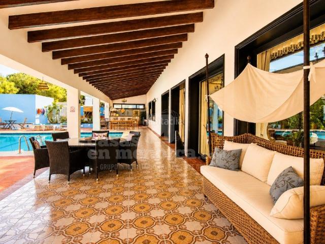 Casa en venta en Baleares Maó Mahón, Sant Climent Es Canutells. Chalet de lujo con piscina, bosque privado y más de 4.000 m de parcela en Binixica. Casas Maó.