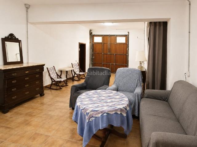 Casa en venta en Baleares Mancor de la Vall. Casa de pueblo con garaje y gran potencial en Mancor de la Vall. Casas Mancor de la.