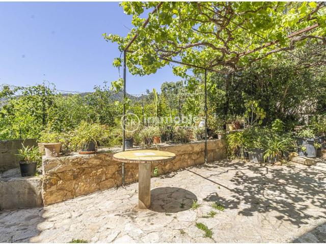 Casa en venta en Baleares Alaró. CASA CON PATIO DE 210 m CON POSIBILIDAD DE AMPLIAR UNA PLANTA MÁS Y CONSTRUIR PISCINA!. Casas.