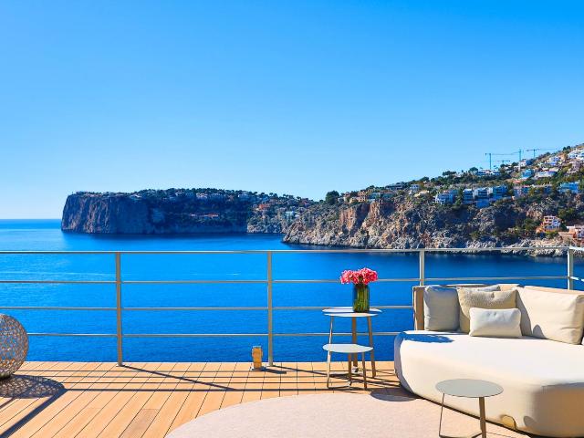 Casa en venta en Baleares Andratx, Port D´Andratx. Sunset Villa in first sea line in Cala Llamp Puerto Andratx. Casas.