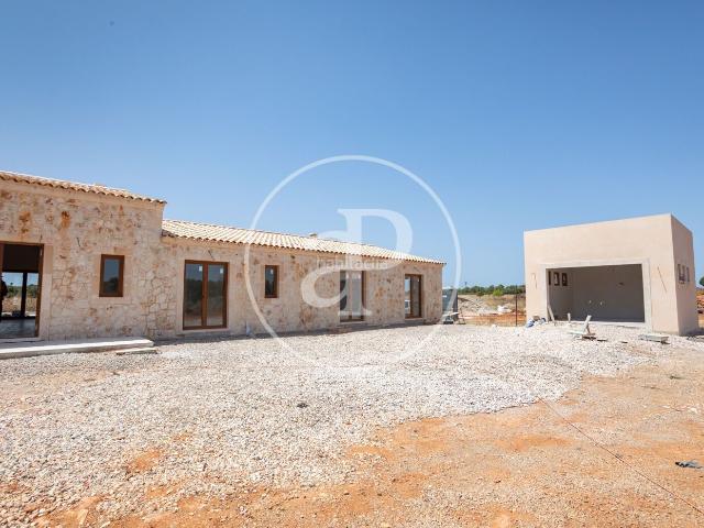 Casa en venta en Baleares Campos, Campos poble. Finca mallorquina de nueva construcción en venta en Campos. Casas.