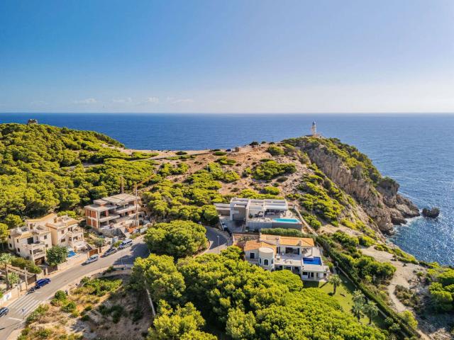 Casa en venta en Baleares Capdepera, Cala Ratjada. Cala Gat La mejor ubicación y la vista más bonita proyecto con licencia de obra en vigor Obj. 8926. Casas.