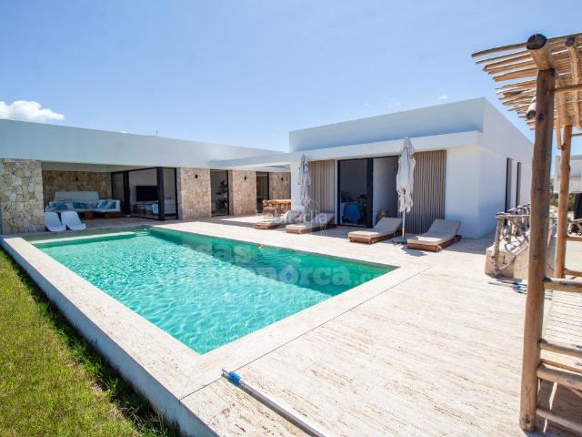 Casa en venta en Baleares Ciutadella de Menorca, Cala en Blanes. Chalet nuevo a estrenar con vistas al mar. Casas Ciutadella de.