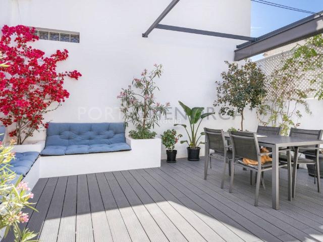 Casa en venta en Baleares Ciutadella de Menorca, Ciutadella. Espectacular piso individual con patio en el centro de Ciutadella. Casas Ciutadella de.