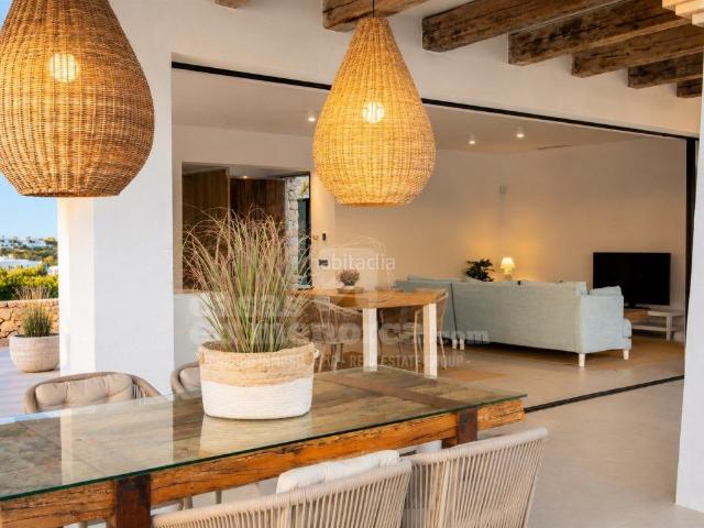 Casa en venta en Baleares Es Mercadal, Punta Grossa. Chalet de lujo con licencia cerca del mar en Arenal den Castell. Casas Es.