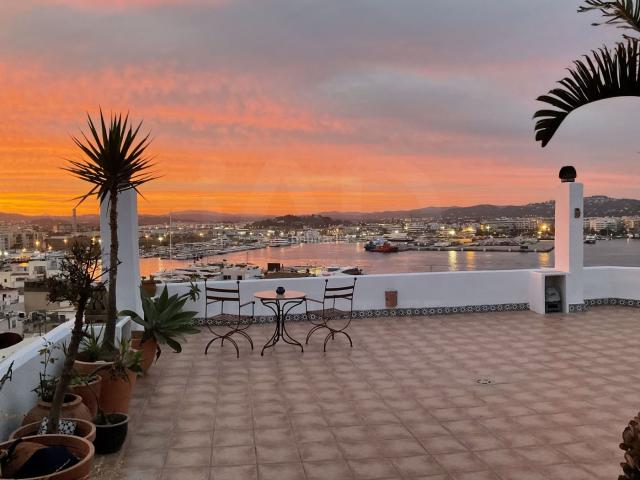 Casa en venta en Baleares Ibiza, Dalt Vila La Marina. Casas.