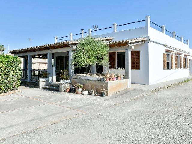 Casa en venta en Baleares Llucmajor, Llucmajor Interior. SE VENDE FINCA CON AMPLIO TALLER EN LA ZONA DE LLUCMAJOR MALLORCA. Casas.