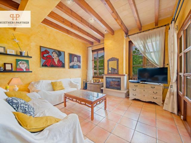 Casa en venta en Baleares Puigpunyent. Disfrute del Patrimonio de la Humanidad de la UNESCO en Mallorca chalet independiente en Puigpunyent de ensueño. Casas.