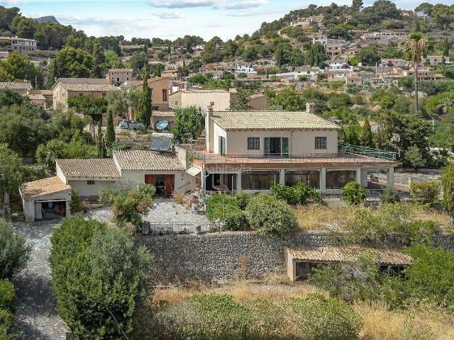 Casa en venta en Baleares Puigpunyent. Solar plurifamiliar en Galilea con vistas al mar y casa a reformar. Casas.