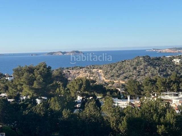 Casa en venta en Baleares Sant Josep de sa Talaia, Cala Vedella Cala Tarida. Casa con apartamento de invitados y vistas a la puesta de sol. Casas Sant Josep de sa.