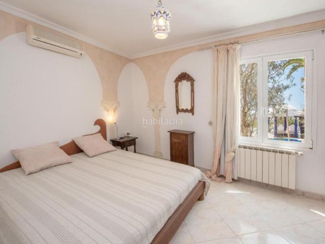 Casa en venta en Baleares Sant Josep de sa Talaia, Sant Jordi de Ses Salines Sant Francesc. Villa de Estilo Árabe Auténtico con Jardín Tropical en Ibiza, con licencia Turística. Casas Sant Josep de sa.