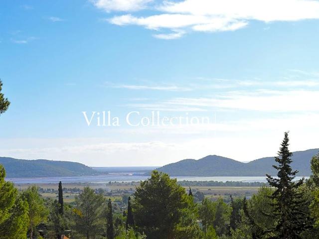 Casa en venta en Baleares Sant Josep de sa Talaia, Sant Jordi de Ses Salines Sant Francesc. Maravillosa Villa con impresionantes vistas al mar, y licencia turistica en Sa Caleta, Ibiza. Casas Sant.