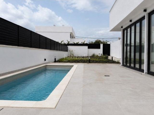 Casa en venta en Baleares Sant Josep de sa Talaia, Sant Josep. Villa de obra nueva con piscina privada en Sant Jordi, Ibiza. Casas Sant Josep de sa.