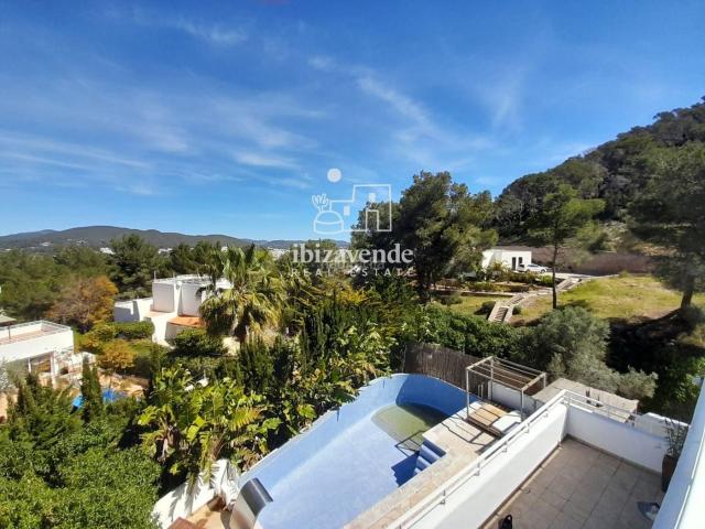 Casa en venta en Baleares Santa Eulària, Santa Eulària des Riu. Casa en Siesta con vistas al mar y a la montaña. Casas Santa.