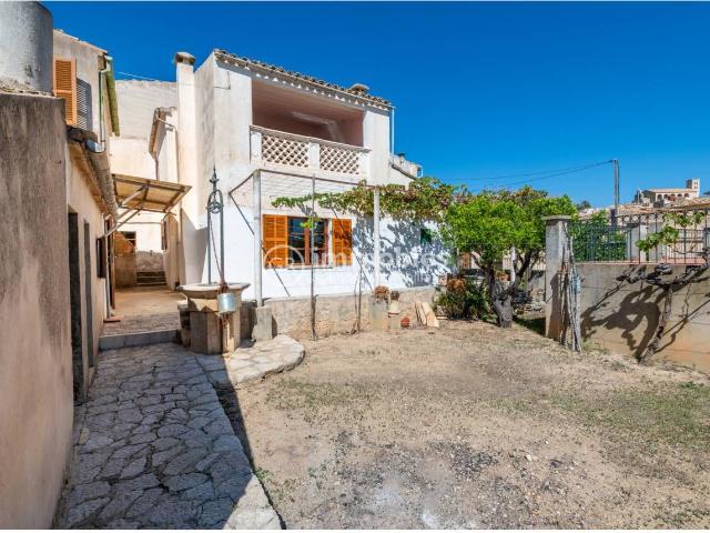 Casa en venta en Baleares Selva. Casa con vistas despejadas. Casas.