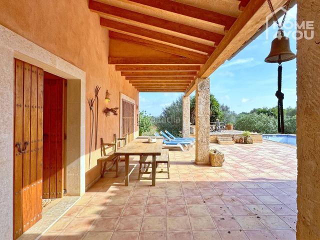 Casa en venta en Baleares Ses Salines, Ses Salines Poble. Sensación de precio Finca cerca del pueblo, 327 m, 2 dormitorios, 2 baños, piscina, terrazas. Casas Ses.