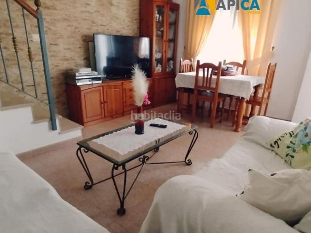 Casa en venta en Barbate, Barbate. A SOLO 7 MINUTOS ANDANDO DE LA PLAYA! CASA CON AZOTEA PRIVADA EN BARBATE. Casas.