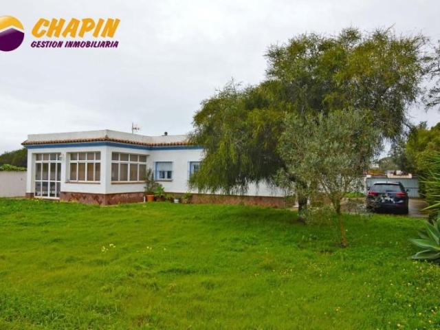 Casa en venta en Barbate, Primera linea de playa el palmar