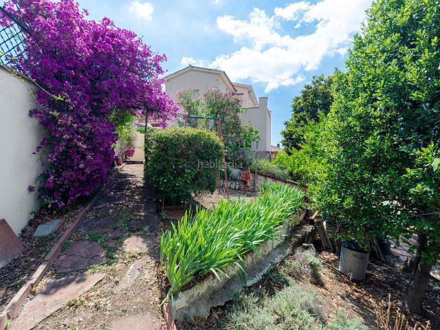 Casa en venta en Barcelona, Vallcarca Penitents. Magnífica casa con gran jardín y vistas a toda Barcelona. Casas.