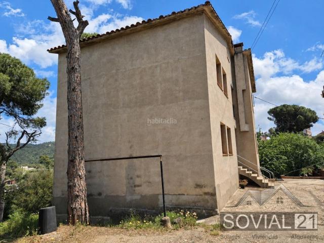 Casa en venta en Barcelona, Vallvidrera Tibidabo Les Planes. Casa unifamiliar con jardín y gran potencial en Vallvidrera. Casas.