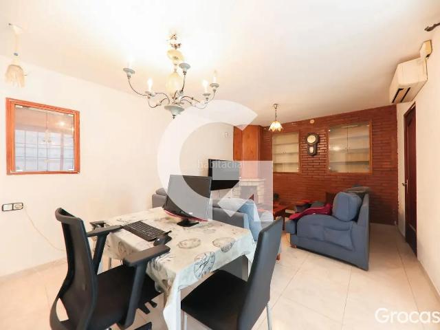 Casa en venta en Barcelona, Carmel. Casa 5 Habs. 2 Baños, Terrazas. Casas.