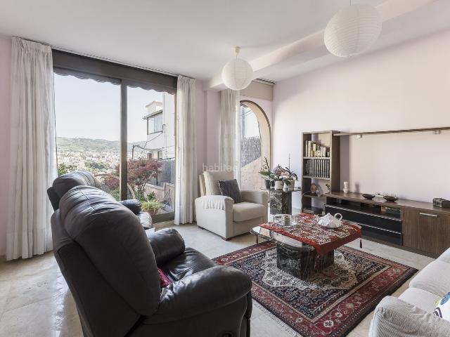 Casa en venta en Barcelona, La Font d´en Fargues. Fantástica casa de 160m2 y 244m2 de terreno en Font den Fargues. Casas.