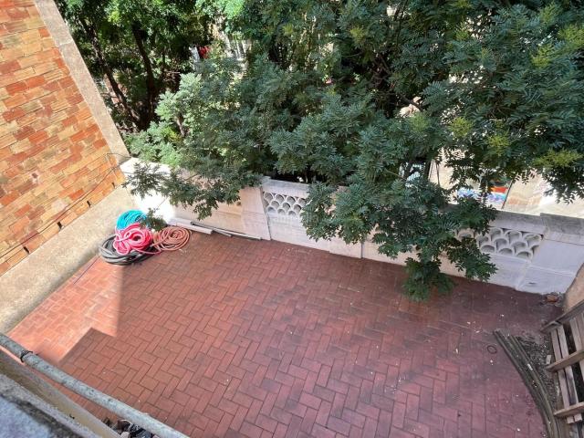 Casa en venta en Barcelona, Raval. CASA JUNTO MERCAT DE SANT ANTONI. Casas.