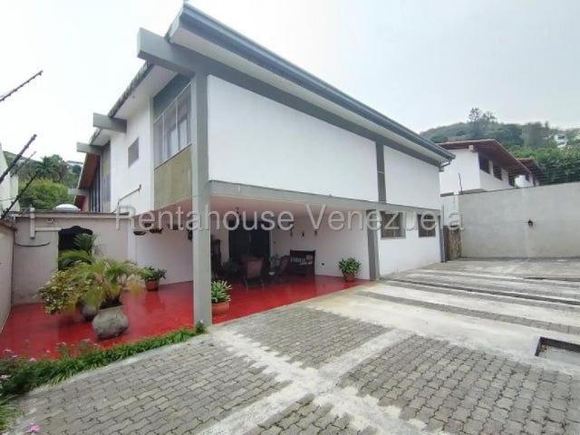 Casa en Venta en Baruta prados del este Miranda 920 m2. 4 hab
