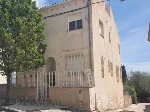 Casa en Venta en Baza
