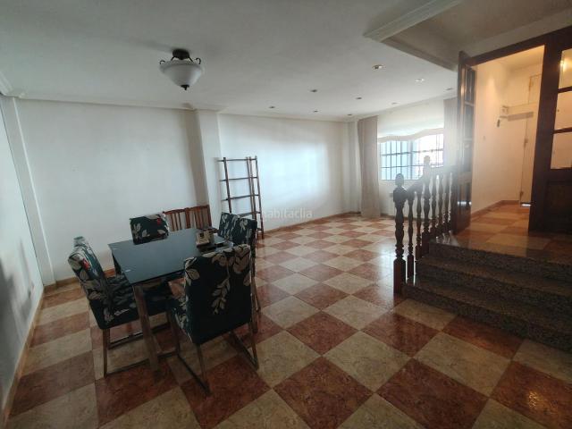 Casa en venta en Baza. CASA CON COCHERA. Casas.