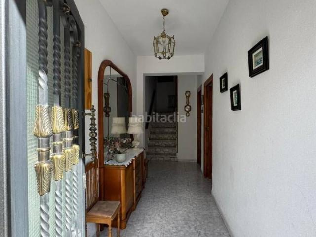 Casa en venta en Baza. Casa en venta en Baza con 3 habitaciones y 2 baños. Casas.
