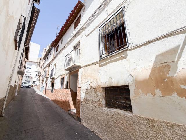 Casa en venta en Baza. Casa en el callejón Toril Baza. Casas.