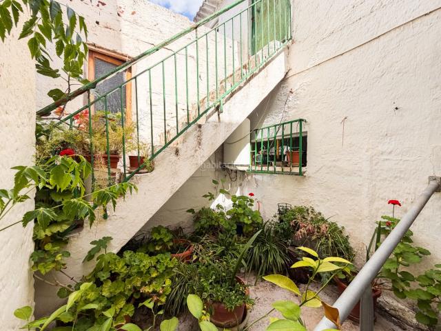 Casa en venta en Baza. Chalet pareado en venta en Calle Málaga, Baza. Casas.