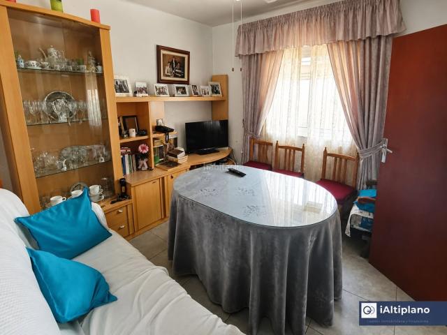 Casa en venta en Baza. ¡Gran oportunidad de compra de casa por solo 62.000 en BAZA!. Casas.