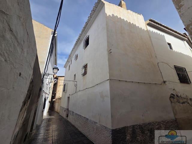 Casa en venta en Baza, Granada