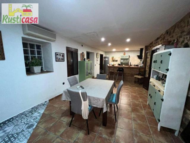 Casa en venta en Baños de la Encina. Espectacular casa en Baños de la Encina. Casas Baños de la.