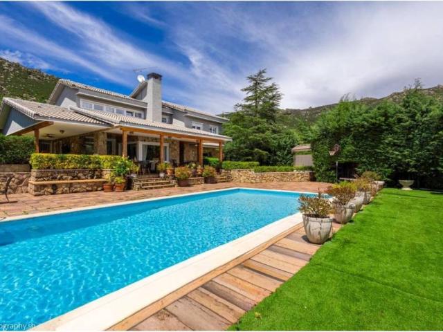 Casa en Venta en Becerril de la Sierra