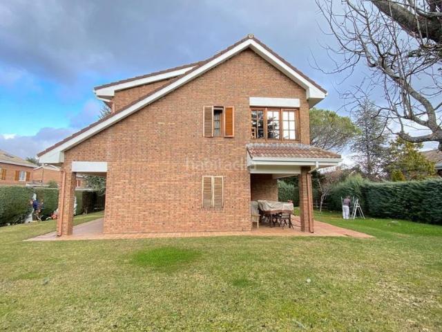 Casa en venta en Becerril de la Sierra. Casas Becerril de la.
