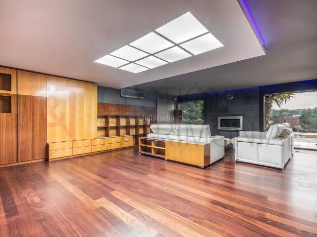 Casa en venta en Begues. 5 Habitaciones, calidad, amplitud, diseño. Casas.