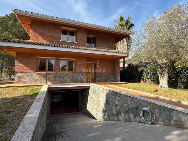 Casa en venta en Begues. ESPECTACULAR CASA EN BEGUES PARK LISTA PARA ENTRAR A VIVIR. Casas.