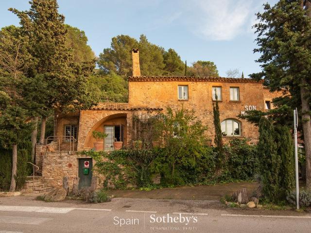 Casa en venta en Begur, Begur Costa Brava. Casa con hermosa con buenas vistas en el pueblo de Begur. Casas.