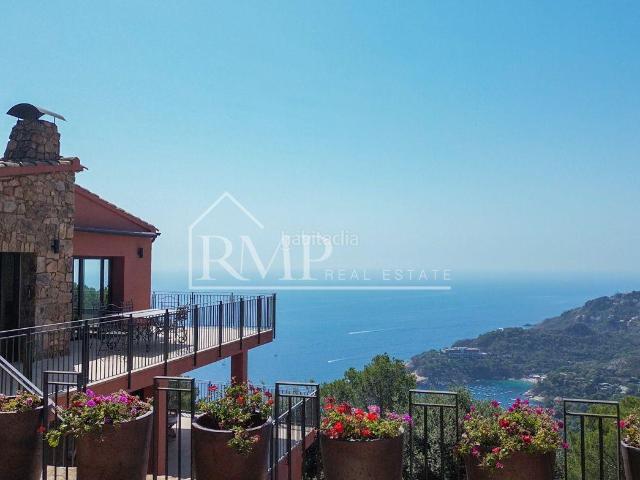 Casa en venta en Begur, Fornells Aiguablava Costa Brava. Encantadora casa reformada con vistas panorámicas en Begur. Casas.