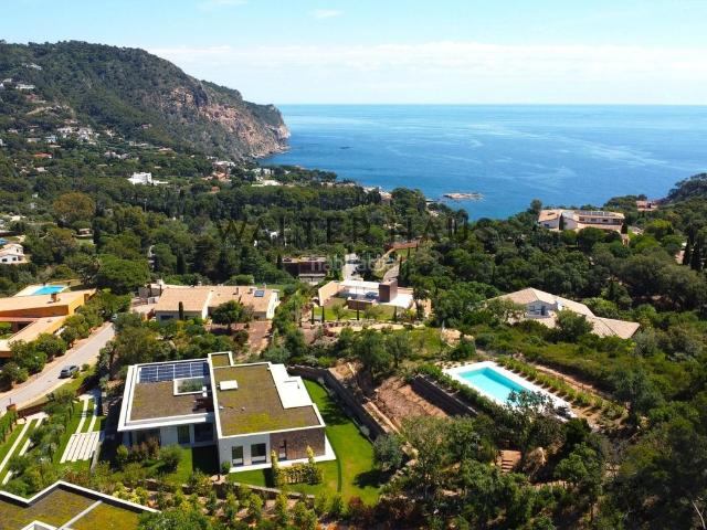 Casa en venta en Begur, Fornells Aiguablava Costa Brava. Villa contemporánea en venta con vistas panorámicas en Aiguablava, Begur. Casas.