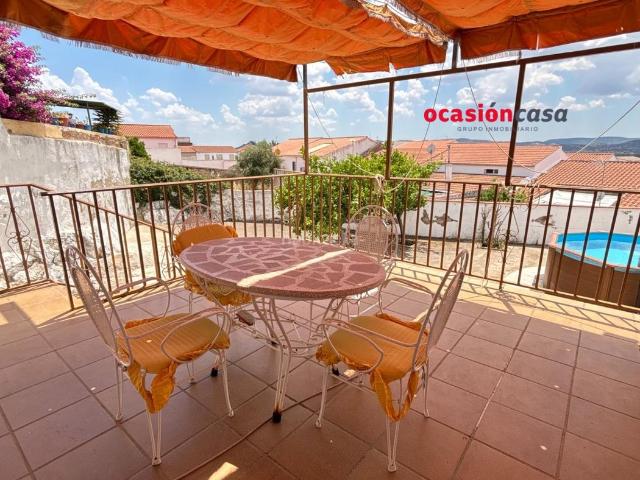 Casa en venta en Belmez. CASA CON GRAN PATIO A LA VENTA. Casas.