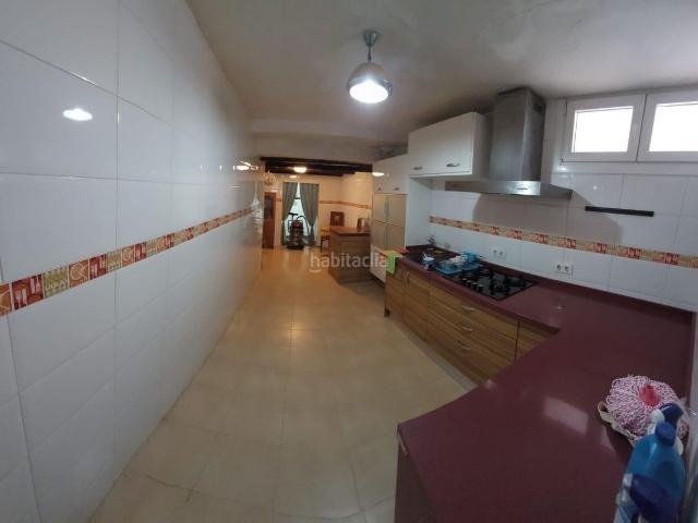 Casa en venta en Belinchón. GRAN CASA, QUE PUEDE CONVERTIRSE EN 2, CON PATIO, GARAJE, Y VARIAS COMODIDADES. Casas.