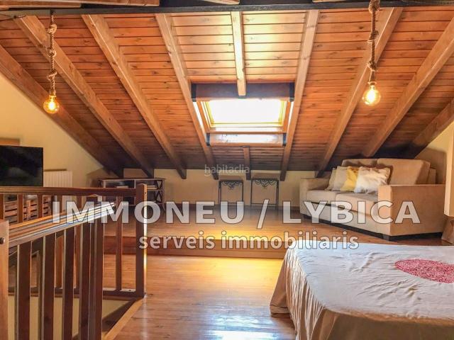 Casa en venta en Bellver de Cerdanya. Espectacular vivienda con vistas panorámicas, licencia turística y piscina en la Cerdanya. Casas Bellver de.