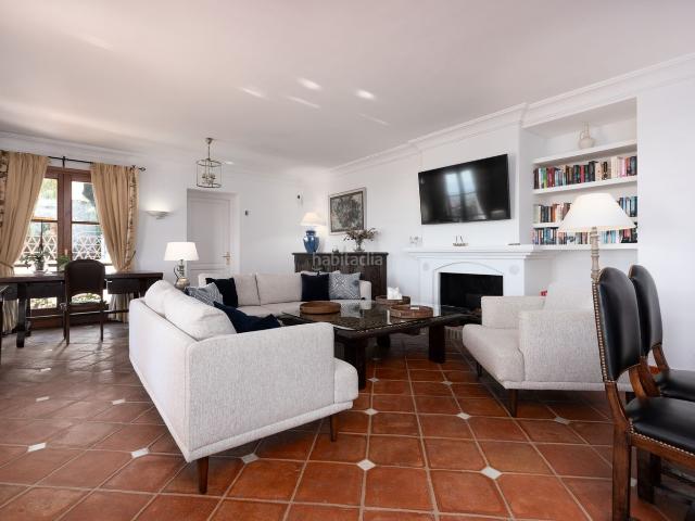 Casa en venta en Benahavís, El Madroñal. Casas.