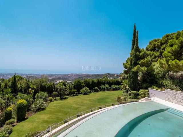 Casa en venta en Benahavís, La Zagaleta. Villa contemporánea de 5 dormitorios en La Zagaleta. Casas.