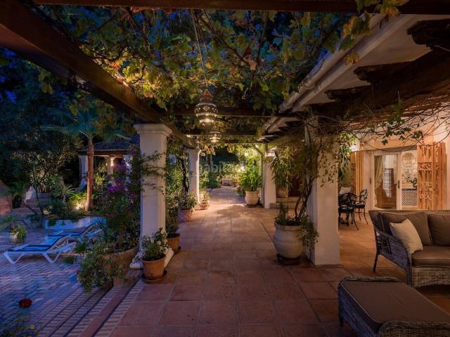 Casa en venta en Benahavís, Los Flamingos. Benahavís Cortijo del Taraje. Casas.